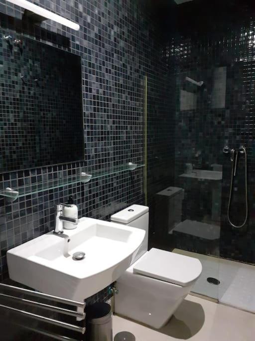 شقة Cosy Flat / Literally At The Foot Of Alhambra غرناطة المظهر الخارجي الصورة